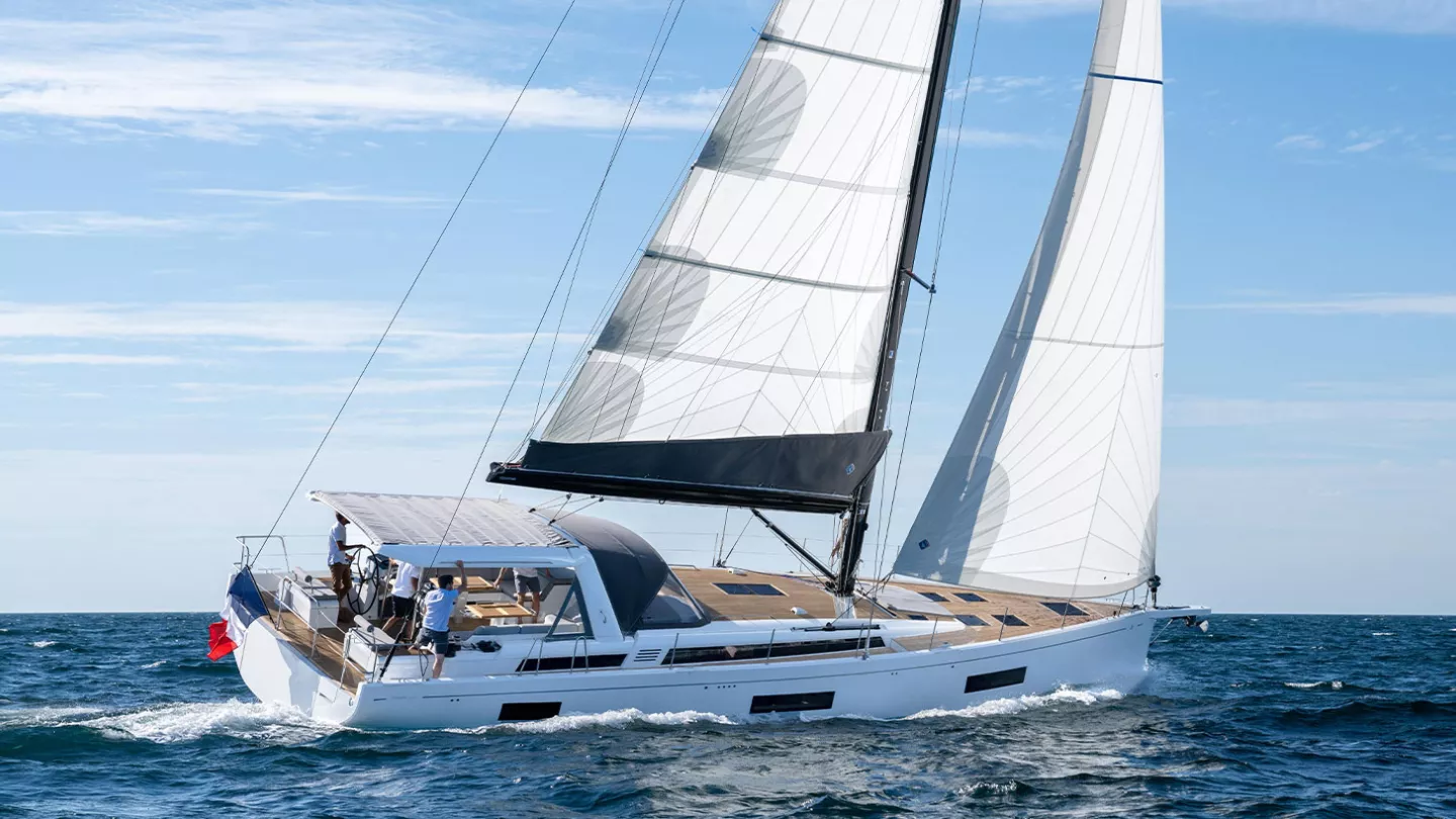 Velero de gran eslora Beneteau Oceanis Yacht